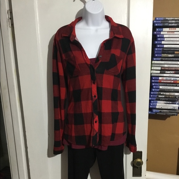 Rue21 Tops - Rue21 Black and Red Soft Flannel